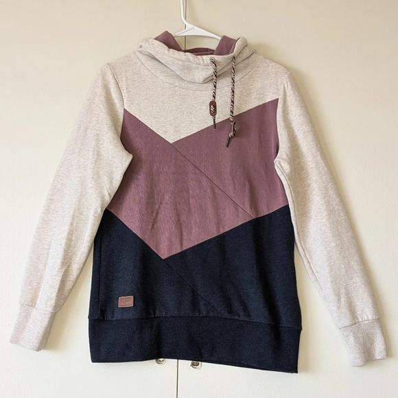 twik Tops - Twik Women's Adventure Wilderness Sweatshirt Size Small